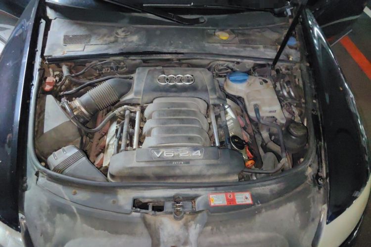 Used Audi A6L 2009 2.4L Comfort Edition Engine Bay