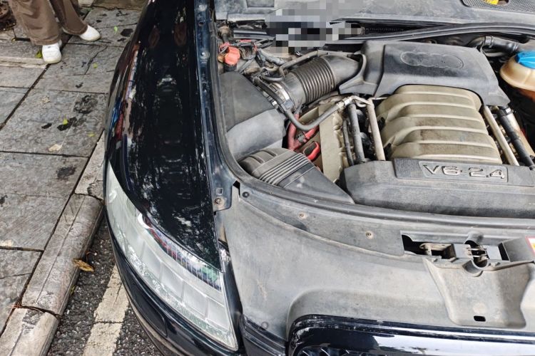 Used Audi A6L 2009 2.4L Comfort Edition Engine Bay Right