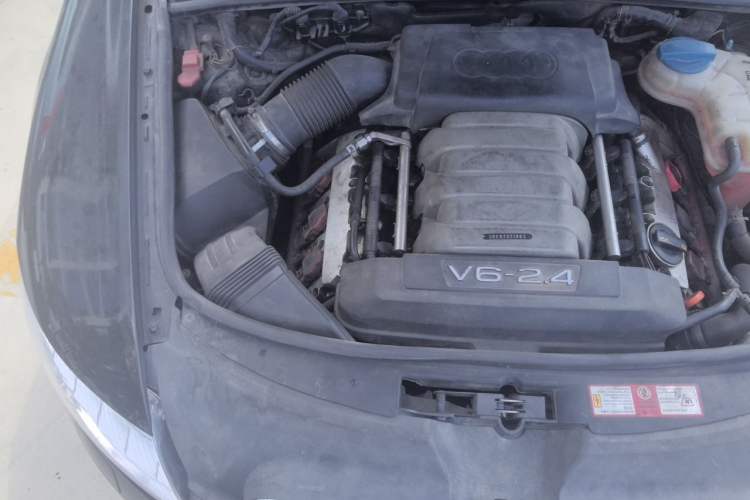 Used Audi A6L 2009 2.4L Comfort Edition Engine Bay Right