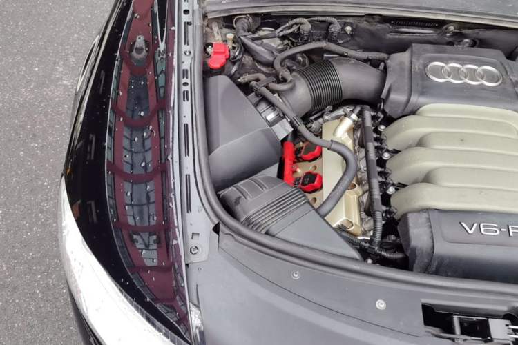 Used Audi A6L 2009 2.8 FSI quattro Luxury Model Engine Bay Right
