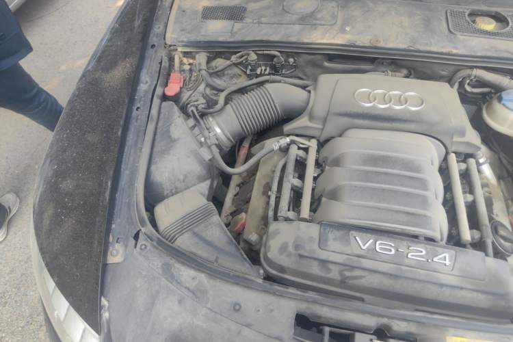 Used Audi A6L 2009 2.4L Comfort Edition Engine Bay Right