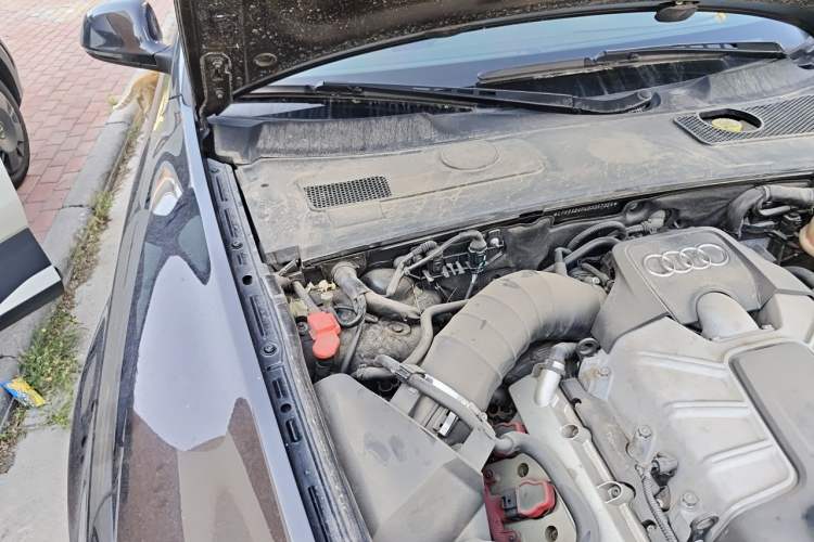 Used Audi A6L 2009 3.0 TFSI quattro Luxury Model Engine Bay Right