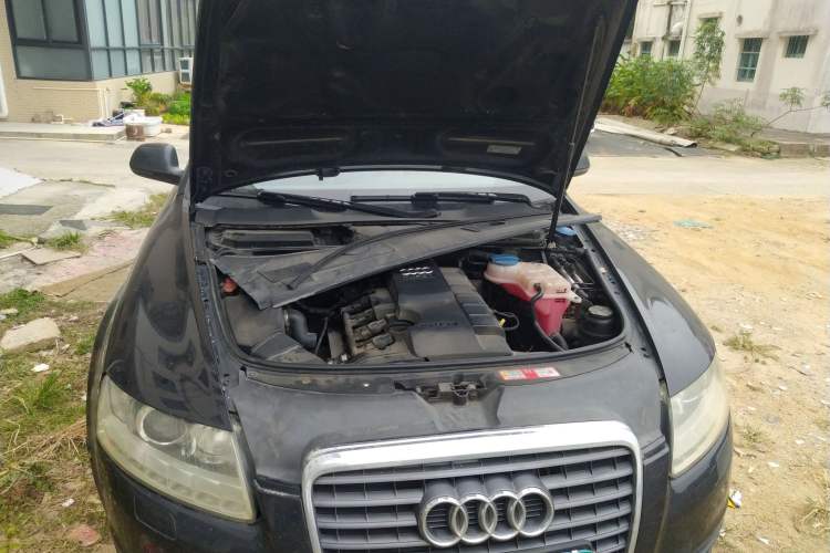 Used Audi A6L 2009 2.0 TFSI automatic standard version Engine Bay Right