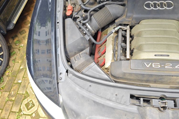 Used Audi A6L 2009 2.4L Technology version Engine Bay Right