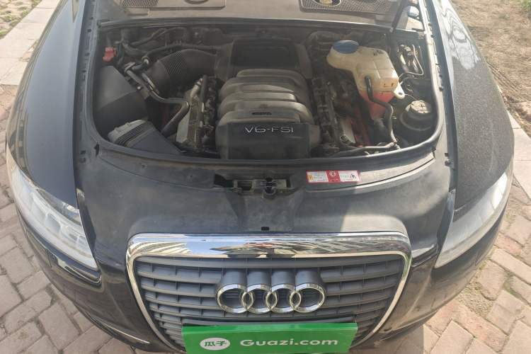 Used Audi A6L 2009 2.8 FSI Comfort & Entertainment Model Engine Bay