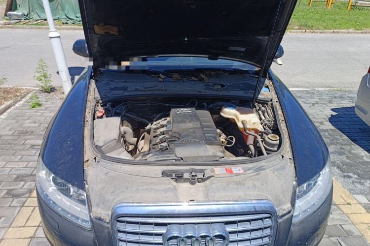 Used Audi A6L 2009 2.0 TFSI automatic standard version Engine Bay