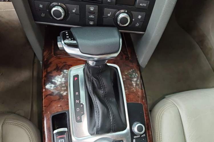 Used Audi A6L 2009 2.4L Comfort Edition Gear Lever