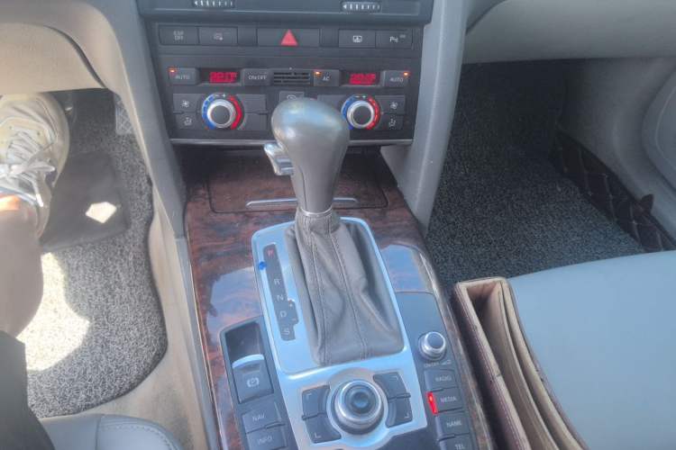 Used Audi A6L 2009 2.4L Comfort Edition Gear Lever