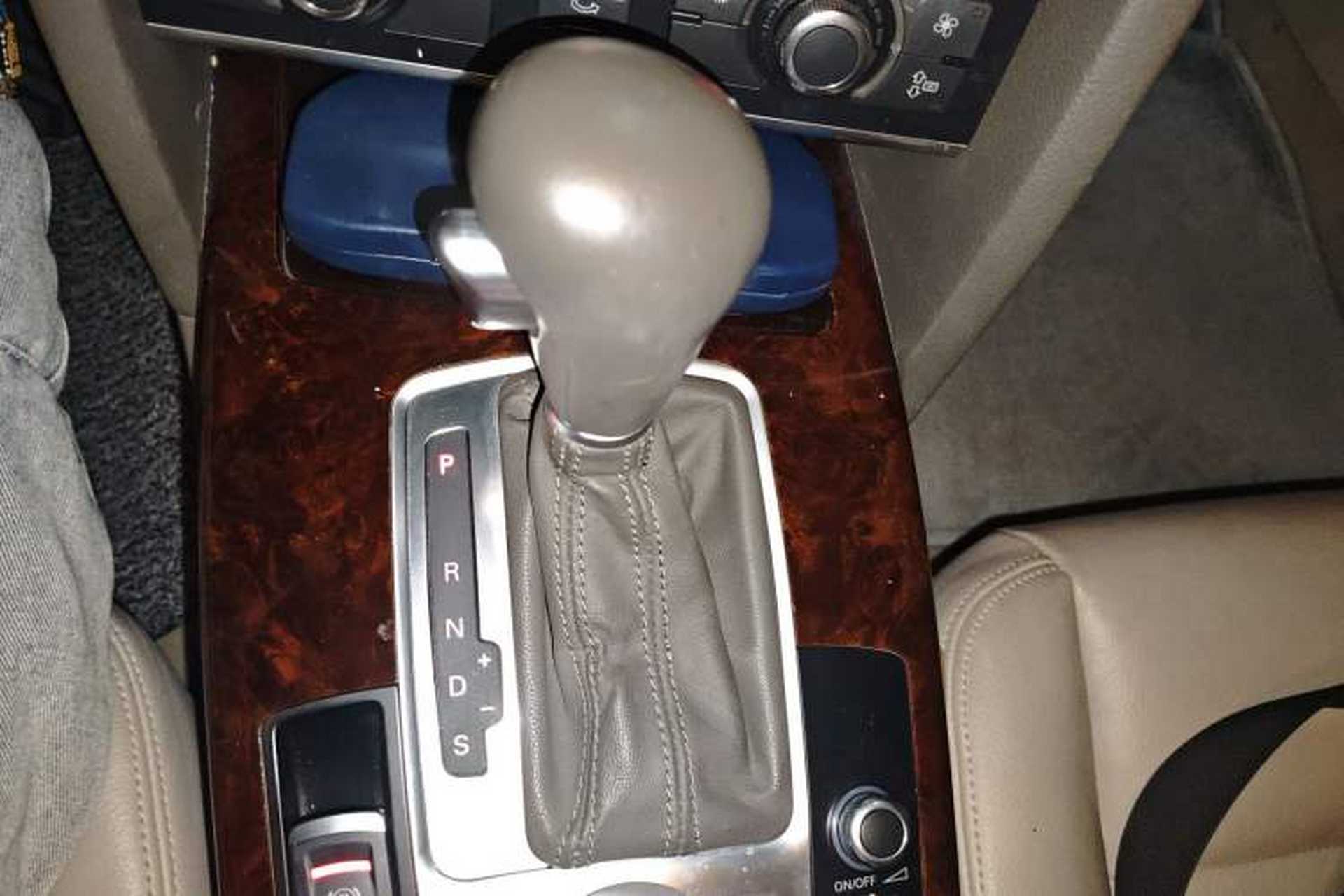 Used Audi A6L 2009 2.4L Comfort Edition Gear Lever