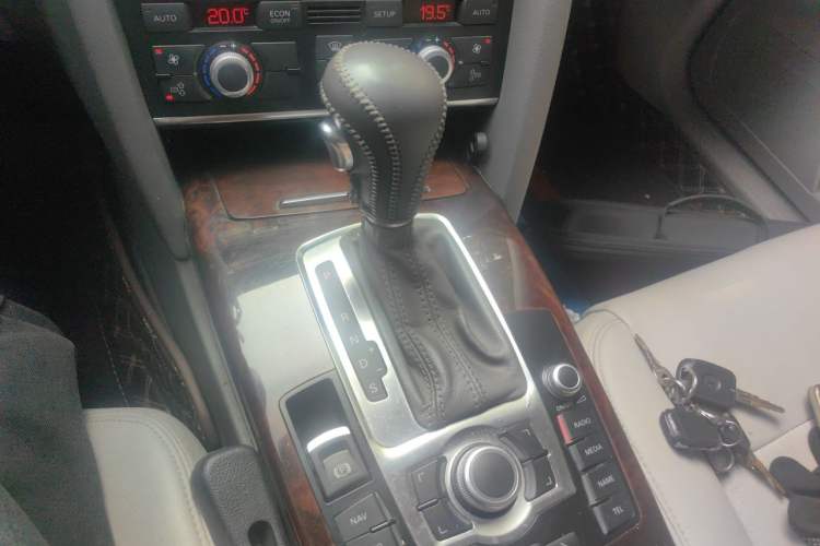 Used Audi A6L 2009 2.4L Comfort Edition Gear Lever