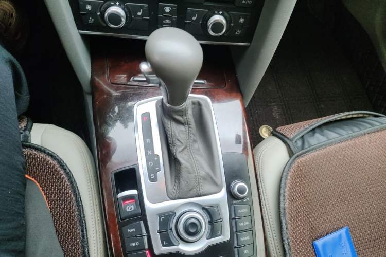 Used Audi A6L 2009 2.4L Comfort Edition Gear Lever