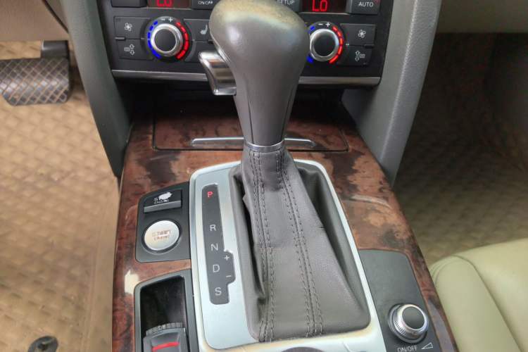 Used Audi A6L 2009 2.8 FSI quattro Luxury Model Gear Lever