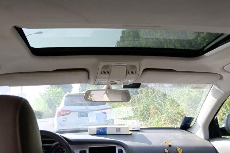 Used Audi A6L 2009 2.0 TFSI automatic standard version Headliner