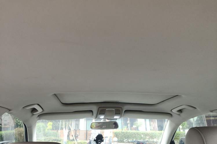 Used Audi A6L 2009 2.0 TFSI automatic standard version Headliner