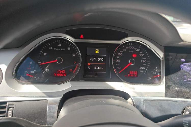 Used Audi A6L 2009 2.0 TFSI automatic standard version Instrument Cluster