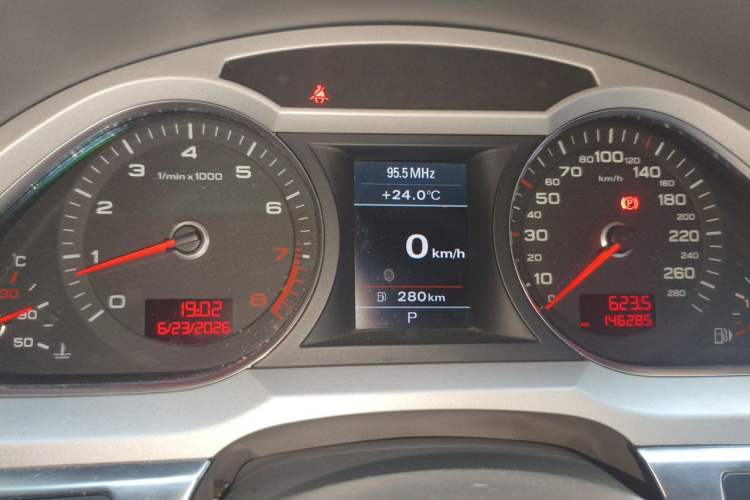 Used Audi A6L 2009 2.4L Technology version Instrument Cluster