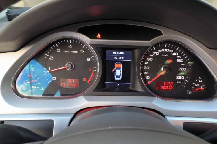 Used Audi A6L 2009 2.0 TFSI automatic standard version Instrument Cluster