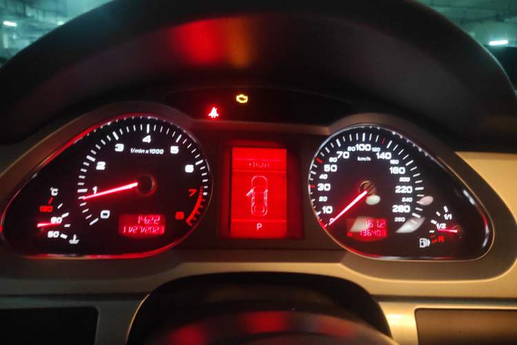 Used Audi A6L 2009 2.0 TFSI automatic standard version Instrument Cluster