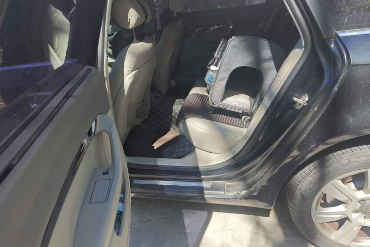 Used Audi A6L 2009 2.0 TFSI automatic standard version Left Rear Seat