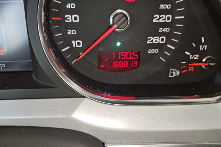 Used Audi A6L 2009 2.4L Comfort Edition Odometer Close Up