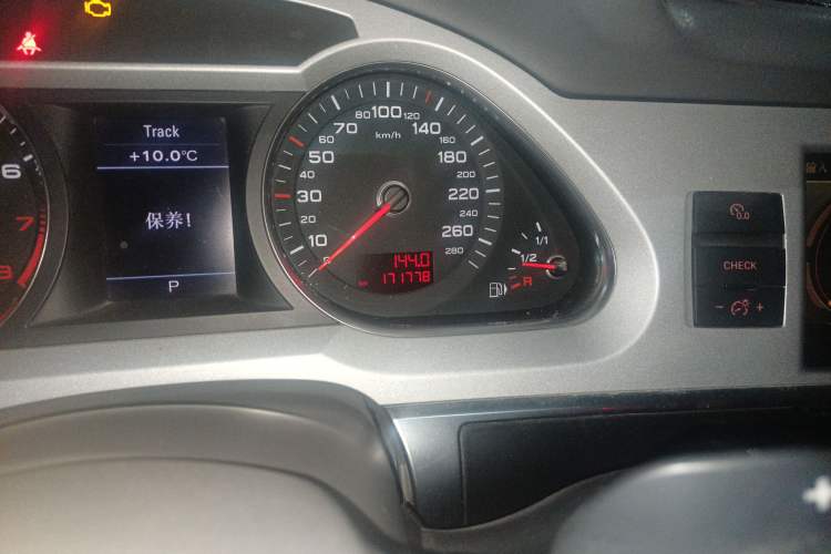 Used Audi A6L 2009 2.4L Technology version Odometer Close Up