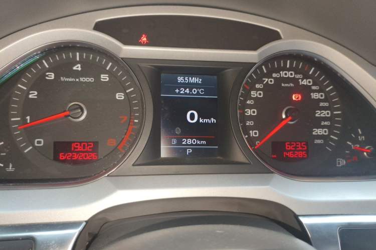 Used Audi A6L 2009 2.4L Technology version Odometer Close Up