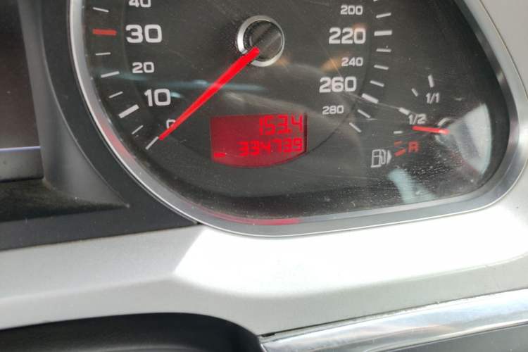 Used Audi A6L 2009 2.4L Technology version Odometer Close Up