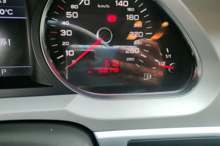 Used Audi A6L 2009 2.4L Comfort Edition Odometer Close Up