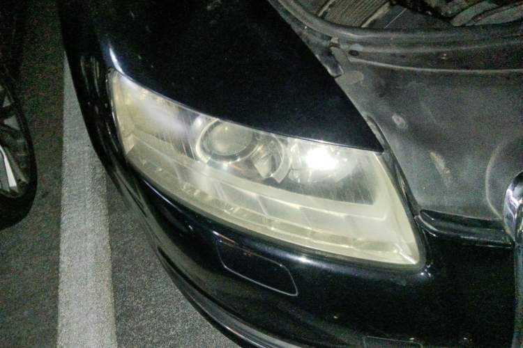 Used Audi A6L 2009 2.0 TFSI automatic standard version Right Front Headlight