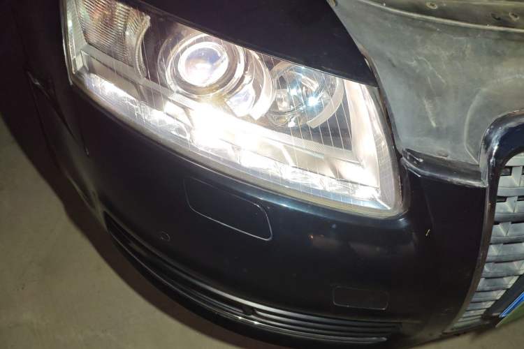 Used Audi A6L 2009 2.0 TFSI automatic standard version Right Front Headlight
