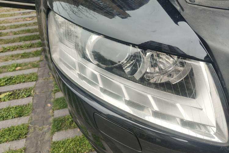 Used Audi A6L 2009 2.0 TFSI automatic standard version Right Front Headlight