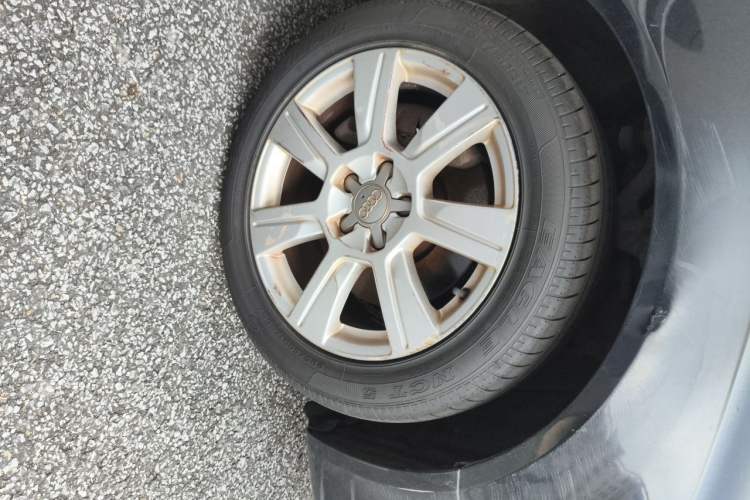 Used Audi A6L 2009 2.8 FSI Comfort & Entertainment Model Right Front Wheel Hub