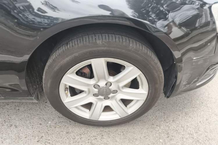 Used Audi A6L 2009 2.8 FSI quattro Luxury Model Right Front Wheel Hub