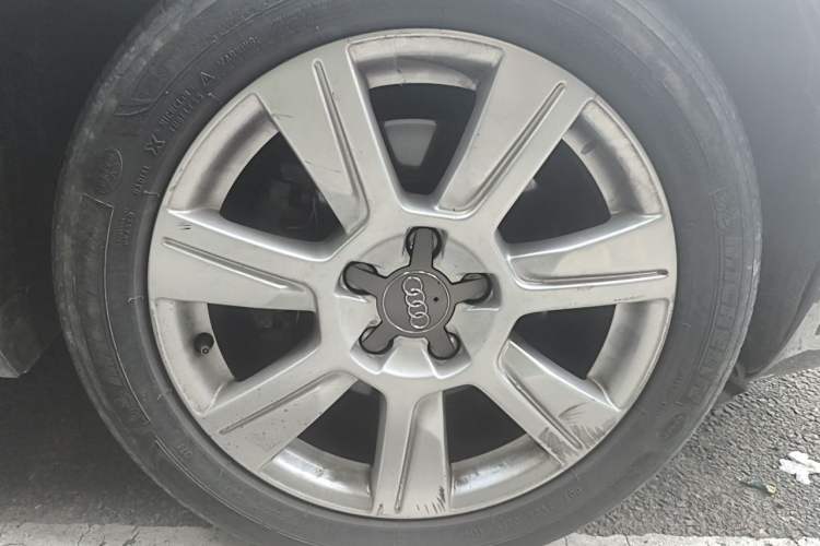Used Audi A6L 2009 2.4L Technology version Right Front Wheel Hub