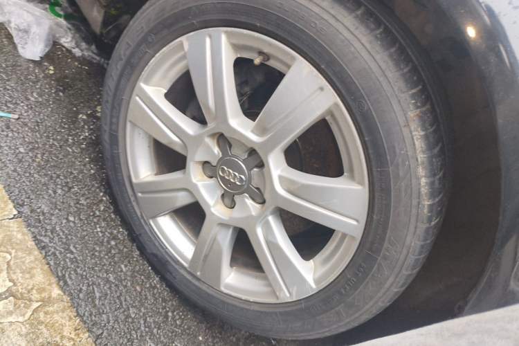 Used Audi A6L 2009 2.4L Technology version Right Front Wheel Hub