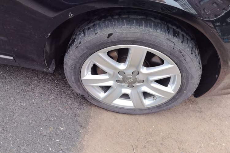 Used Audi A6L 2009 2.8 FSI quattro Luxury Model Right Front Wheel Hub