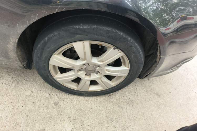 Used Audi A6L 2009 2.8 FSI Comfort & Entertainment Model Right Front Wheel Hub