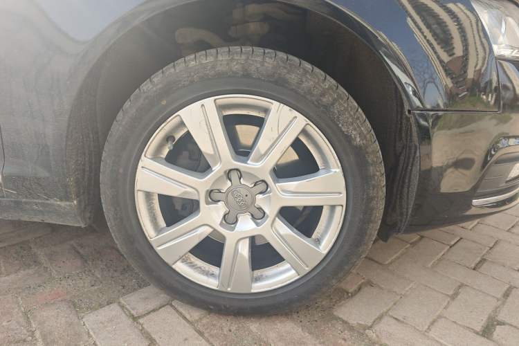 Used Audi A6L 2009 2.8 FSI Comfort & Entertainment Model Right Front Wheel Hub