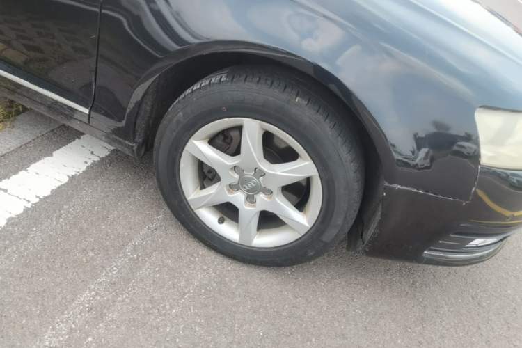 Used Audi A6L 2009 2.0 TFSI manual standard version Right Front Wheel Hub