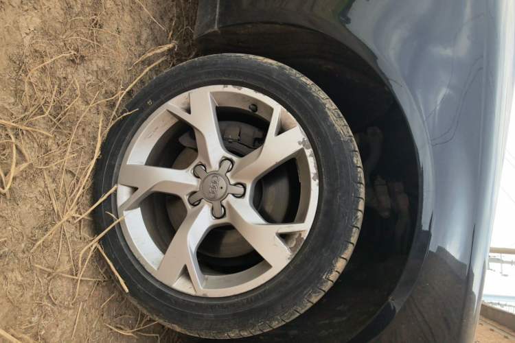 Used Audi A6L 2009 2.8 FSI quattro Luxury Model Right Front Wheel Hub