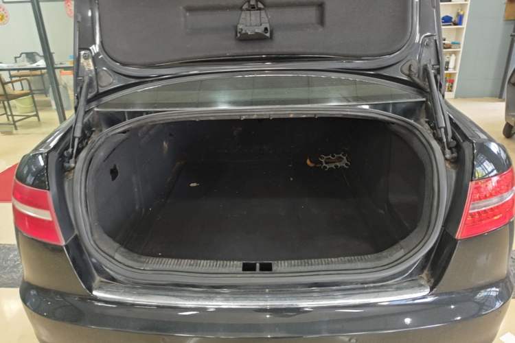Used Audi A6L 2009 2.4L Technology version Trunk