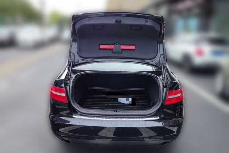 Used Audi A6L 2009 2.8 FSI quattro Luxury Model Trunk