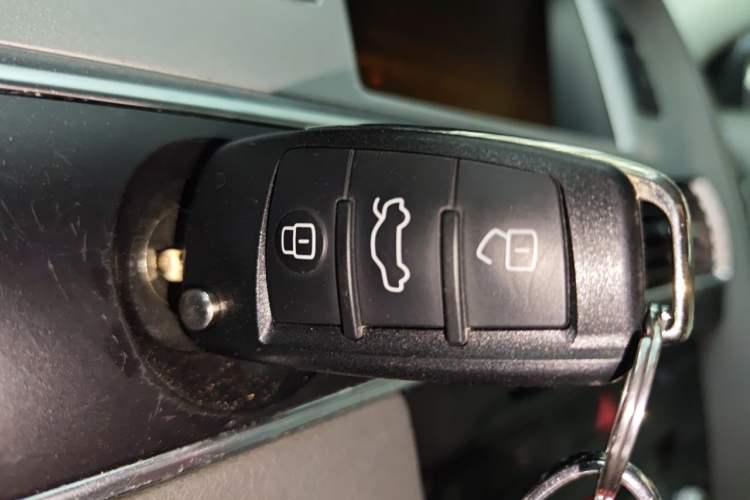 Used Audi A6L 2009 2.4L Comfort Edition Vehicle Key