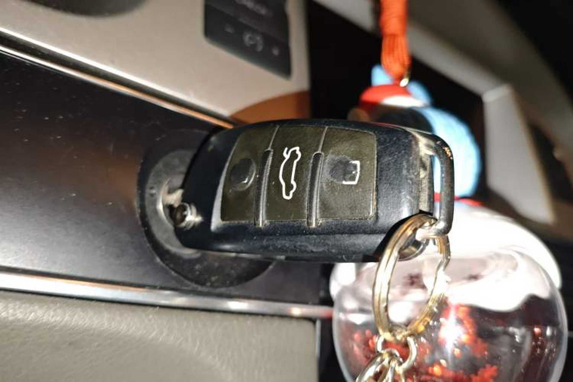 Used Audi A6L 2009 2.4L Comfort Edition Vehicle Key