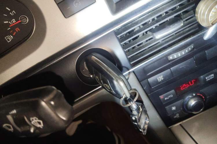 Used Audi A6L 2009 2.0 TFSI automatic standard version Vehicle Key