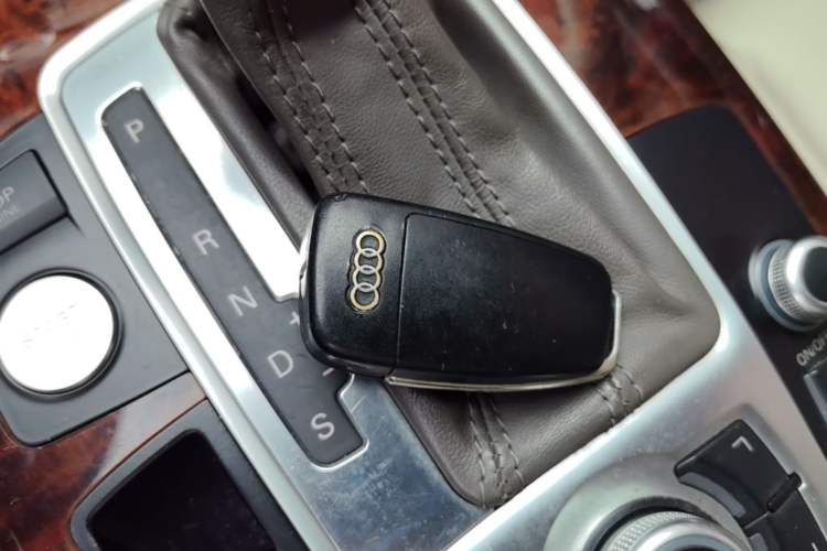 Used Audi A6L 2009 2.8 FSI quattro Luxury Model Vehicle Key