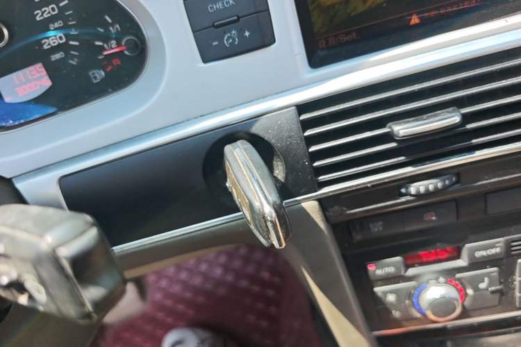 Used Audi A6L 2009 2.4L Comfort Edition Vehicle Key