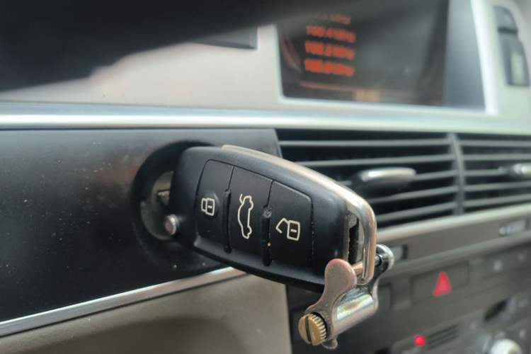 Used Audi A6L 2009 2.8 FSI Comfort & Entertainment Model Vehicle Key