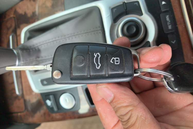 Used Audi A6L 2009 2.8 FSI quattro Luxury Model Vehicle Key