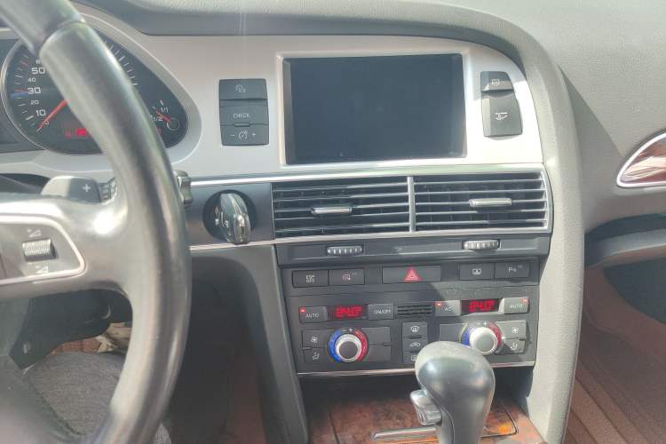 Used Audi A6L 2009 2.4L Technology version Audio And AC Panel